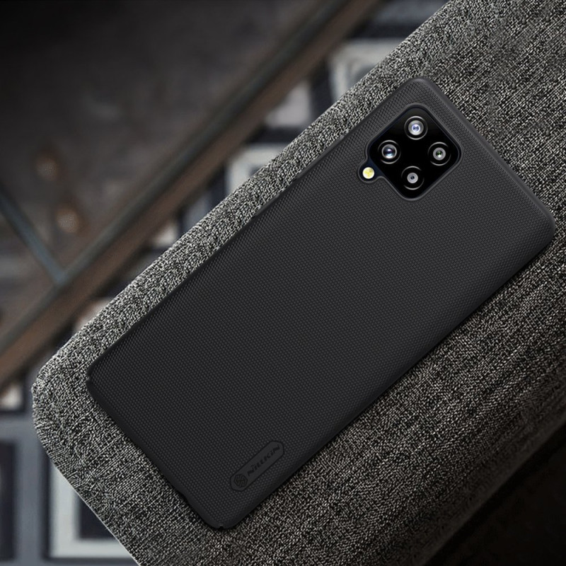 Nillkin Super Frosted Shield sustiprintas dėklo dangtelis, skirtas Samsung Galaxy A42 5G juodas