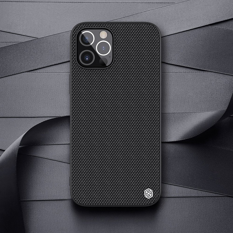 Nillkin Textured Case tvirtas sustiprintas dėklas su gelio rėmeliu ir nailonine nugara, skirtas iPhone 12 Pro Max juodai