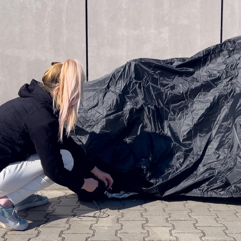 Vandeniui atsparus kepsninės, dviračio, paspirtuko dangtis brezentinis užvalkalas L juodas