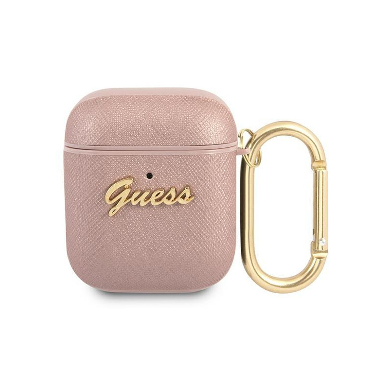 Guess Saffiano Script Metal Collection dėklas, skirtas AirPods 1/ 2 – rožinis Guess Saffiano Script Metal Collection dėklas, skirtas AirPods 1/ 2 – rožinis