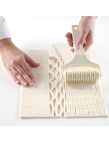 Pjovimo volelio kočėlų tinklelio raštas tortams Kitchen Line 130x200mm - HENDI 515075 Pjovimo volelio kočėlų tinklelio raštas tortams Kitchen Line 130x200mm - HENDI 515075
