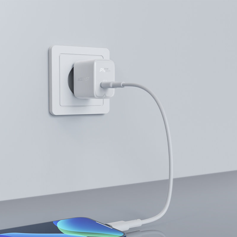 Acefast greitas USB Type C 20W Power Delivery sieninis įkroviklis baltas (A1 EU balta)
