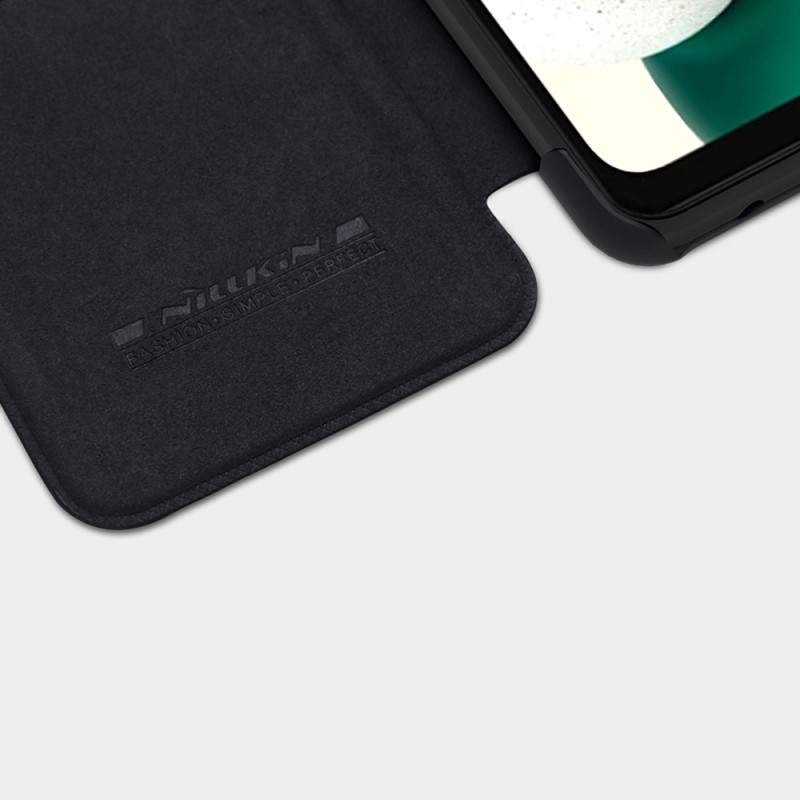 Nillkin Qin odinis dėklas Samsung Galaxy A13 5G rudas