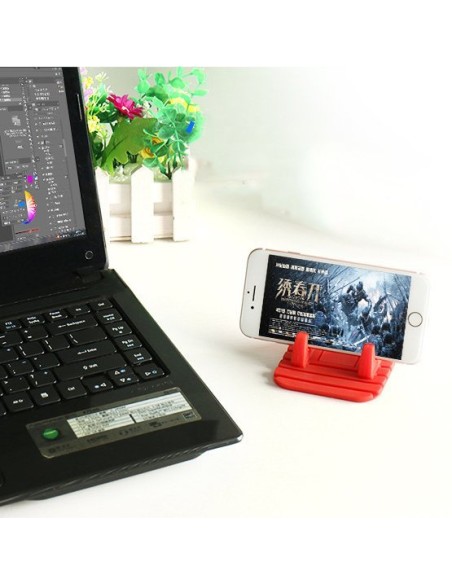 Universalus automobilio laikiklis silikoninis telefono stovas nano padas raudonas Universalus automobilio laikiklis silikoninis telefono stovas nano padas raudonas