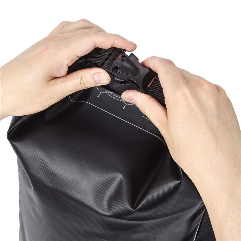 Spigen Aqua Shield A630 maišelis, atsparus vandeniui 20 l + maišelis 2 l - juodas