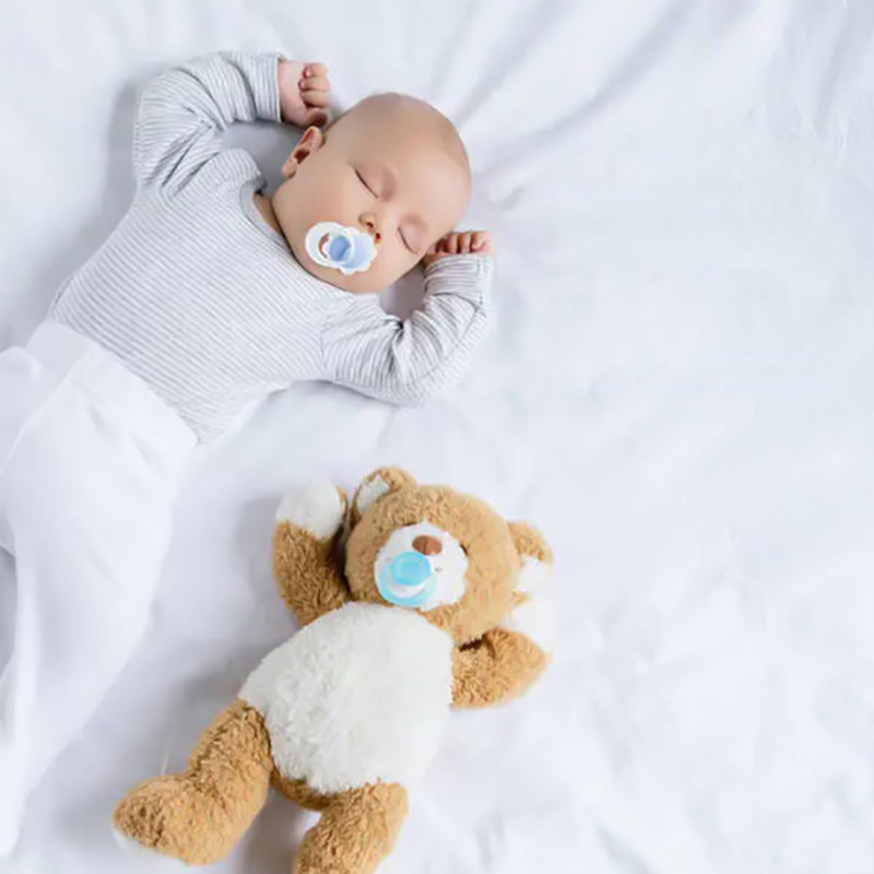 „Nillkin CamShield Silky“ silikoninis dėklas „iPhone 14 Pro“ dėklas su fotoaparato apsauga, juoda