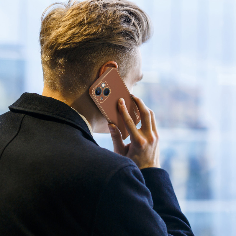 Dux Ducis Yolo iPhone 14 dėklas, elegantiškas dėklas pagamintas iš rudos ekologiškos odos