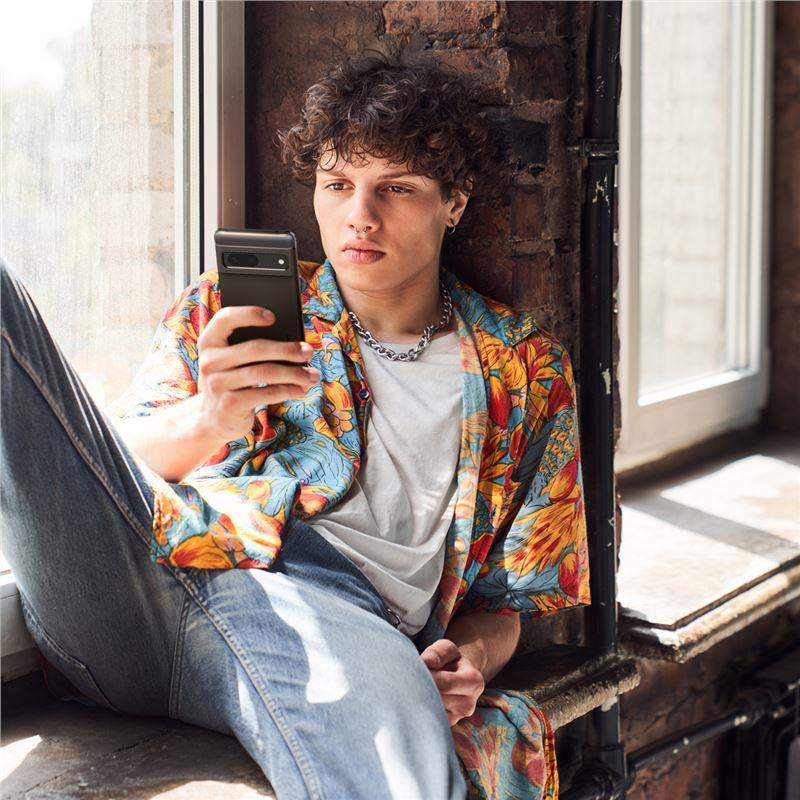 Spigen Rugged Armor dėklas, skirtas Google Pixel 7 – matinė juoda