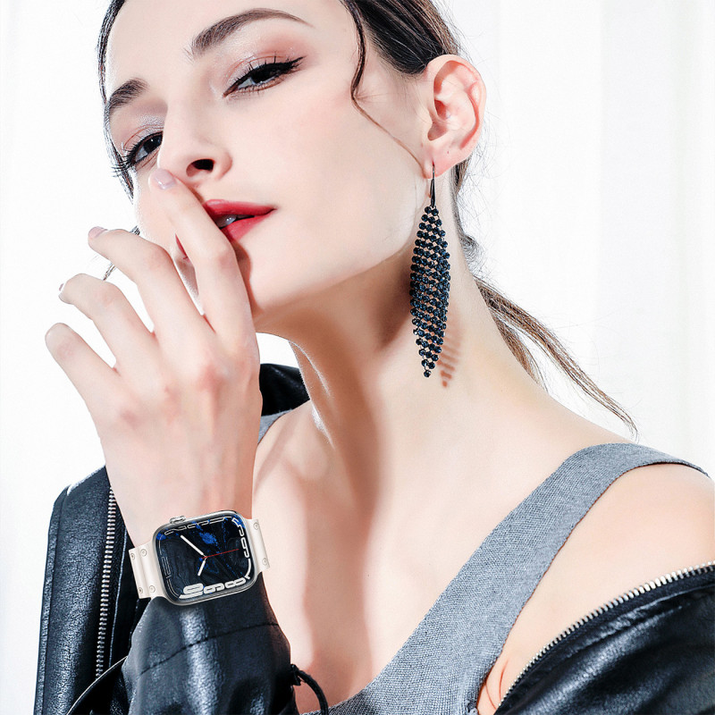 Dirželis su triguba apsauga Apple Watch Ultra, SE, 9, 8, 7, 6, 5, 4, 3, 2, 1 (49, 45, 44, 42 mm) balta apyrankė