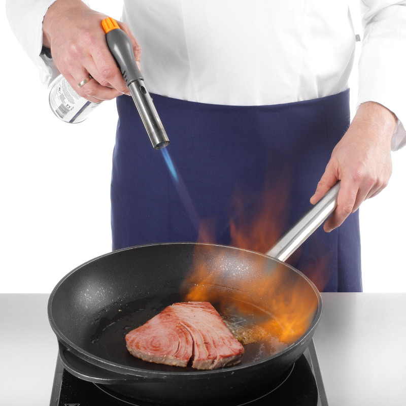 Profi Line indukcinė keptuvė pagaminta iš aliuminio, padengto titano skersmeniu. 320 mm – Hendi 629345