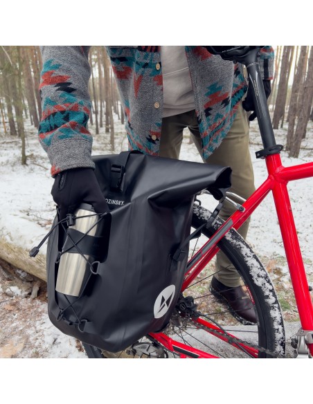 Vandeniui atsparus dviračio krepšys bagažo lentynai 25l raudonas