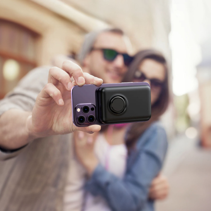 Belaidis maitinimo blokas 10000mAh Joyroom JR-W050 20W MagSafe su stovu + USB-C laidas - juodas