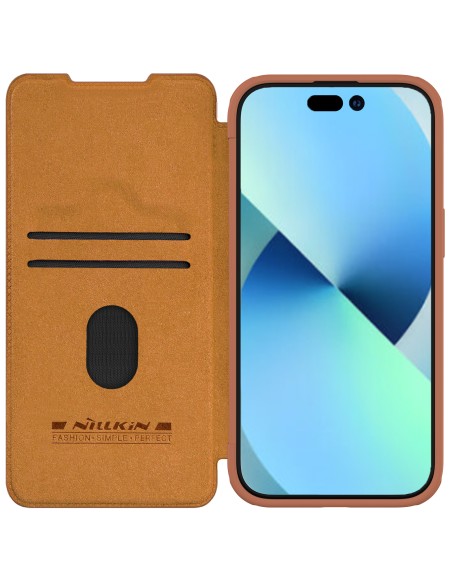 Nillkin Qin Pro odinis atverčiamas dėklas su fotoaparato dangteliu, skirtas iPhone 15 Plus – rudas Nillkin Qin Pro odinis atverčiamas dėklas su fotoaparato dangteliu, skirtas iPhone 15 Plus – rudas