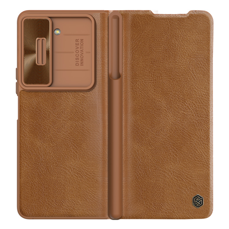 Odinis dėklas su apverstu ir fotoaparato apsauga, skirta Samsung Galaxy Z Fold 5 Nillkin Qin Leather Pro – ruda