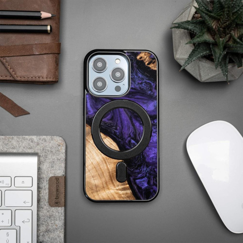 Medinis ir dervos dėklas skirtas iPhone 14 Pro MagSafe Bewood Unique Violet - violetinė ir juoda