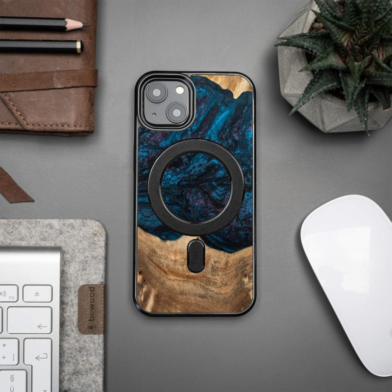 Medinis ir dervos dėklas skirtas iPhone 13 MagSafe Bewood Unique Neptun - tamsiai mėlyna ir juoda
