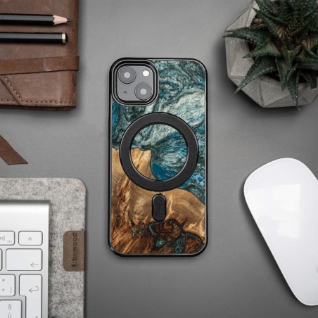 Medinis ir dervos dėklas iPhone 13 MagSafe Bewood Unique Planet Earth - mėlynai žalias Medinis ir dervos dėklas iPhone 13 MagSafe Bewood Unique Planet Earth - mėlynai žalias