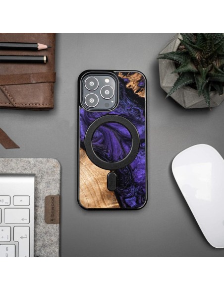 Medinis ir dervos dėklas skirtas iPhone 13 Pro MagSafe Bewood Unique Violet - violetinė ir juoda Medinis ir dervos dėklas skirtas iPhone 13 Pro MagSafe Bewood Unique Violet - violetinė ir juoda