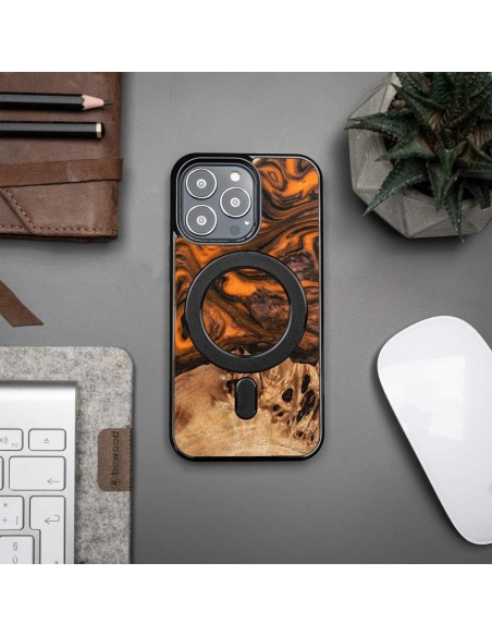 Medinis ir dervos dėklas iPhone 13 Pro MagSafe Bewood Unique Orange - oranžinė ir juoda Medinis ir dervos dėklas iPhone 13 Pro MagSafe Bewood Unique Orange - oranžinė ir juoda