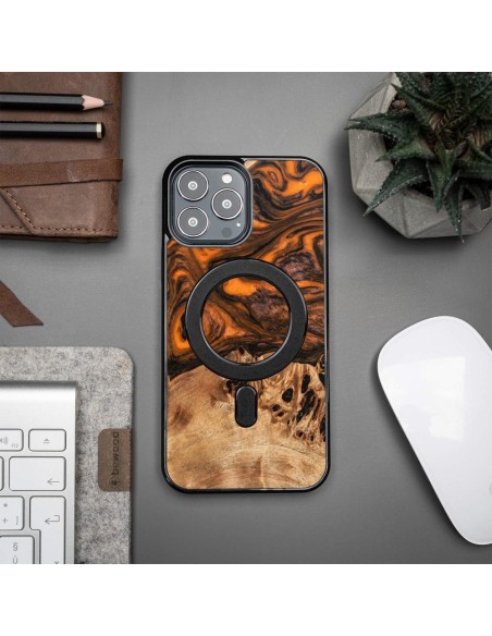 Medinis ir dervos dėklas, skirtas iPhone 13 Pro Max MagSafe Bewood Unique Orange - oranžinė ir juoda Medinis ir dervos dėklas, skirtas iPhone 13 Pro Max MagSafe Bewood Unique Orange - oranžinė ir juoda