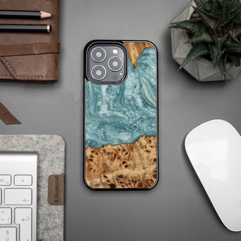 Medinis ir dervos dėklas skirtas iPhone 13 Pro Bewood Unique Uranus - mėlyna ir balta