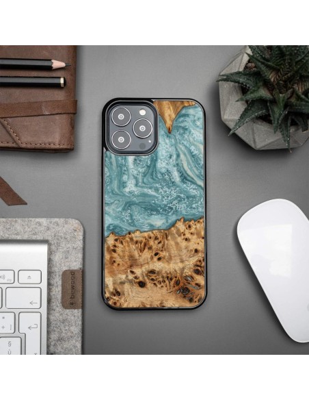 Medinis ir dervos dėklas skirtas iPhone 13 Pro Max Bewood Unique Uranus - mėlyna ir balta Medinis ir dervos dėklas skirtas iPhone 13 Pro Max Bewood Unique Uranus - mėlyna ir balta