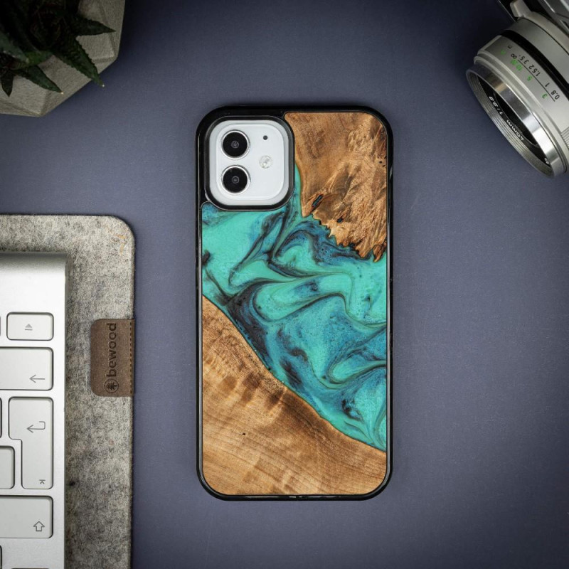 Medinis ir dervos dėklas iPhone 12/ 12 Pro Bewood Unique Turquoise - turkis ir juodas