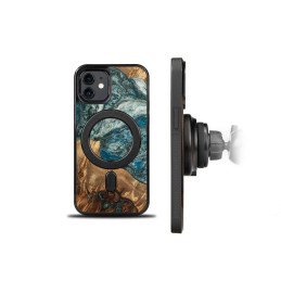 Medinis ir dervos dėklas iPhone 12/ 12 Pro MagSafe Bewood Unique Planet Earth - mėlynai žalias