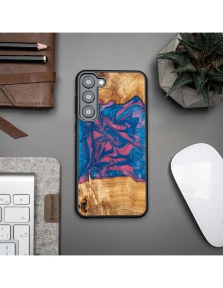 Medinis ir dervos dėklas, skirtas Samsung Galaxy S23 Plus Bewood Unique Vegas - rožinė ir mėlyna Medinis ir dervos dėklas, skirtas Samsung Galaxy S23 Plus Bewood Unique Vegas - rožinė ir mėlyna