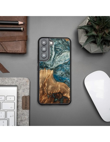 Medinis ir dervos dėklas Samsung Galaxy S22 Bewood Unique Planet Earth - mėlynai žalias Medinis ir dervos dėklas Samsung Galaxy S22 Bewood Unique Planet Earth - mėlynai žalias