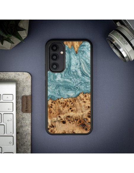 Medinis ir dervos dėklas Samsung Galaxy A54 5G Bewood Unique Uranus - mėlynos ir baltos spalvos Medinis ir dervos dėklas Samsung Galaxy A54 5G Bewood Unique Uranus - mėlynos ir baltos spalvos