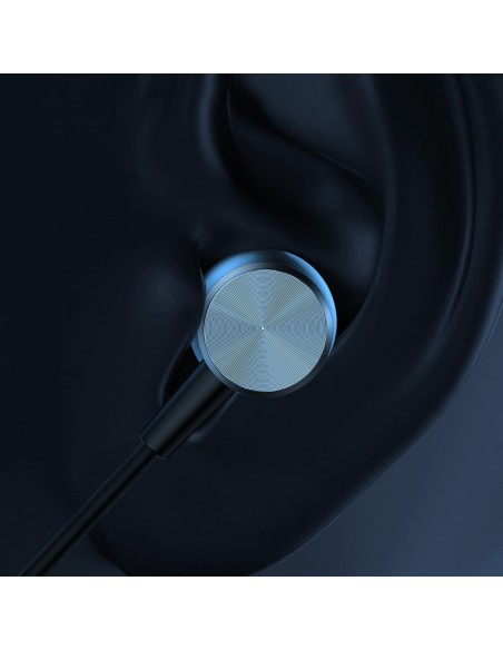 Į ausis įdedamos C tipo USB ausinės su nuotolinio valdymo pultu ir mikrofonu sidabrinės spalvos