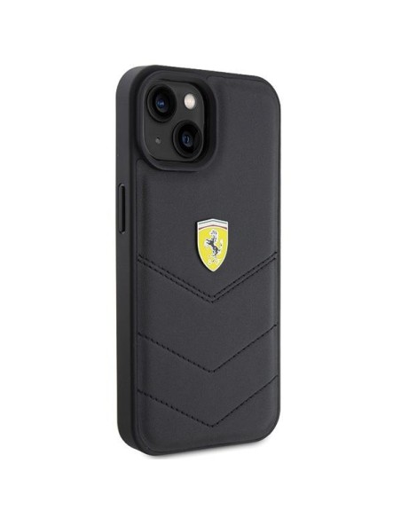 Ferrari Quilted Metal Logo dėklas, skirtas iPhone 15 - juodas