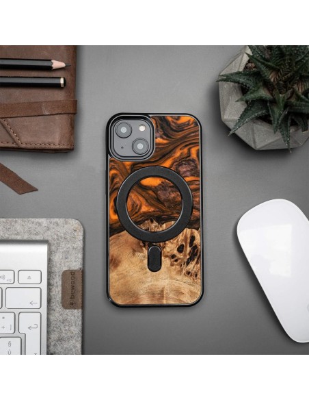 Medinis ir dervos dėklas iPhone 15 MagSafe Bewood Unique Orange - oranžinė ir juoda Medinis ir dervos dėklas iPhone 15 MagSafe Bewood Unique Orange - oranžinė ir juoda
