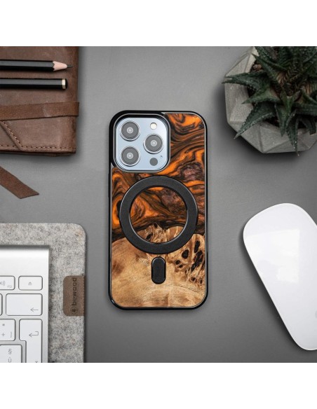 Medinis ir dervos dėklas iPhone 15 Pro MagSafe Bewood Unique Orange - oranžinė ir juoda Medinis ir dervos dėklas iPhone 15 Pro MagSafe Bewood Unique Orange - oranžinė ir juoda