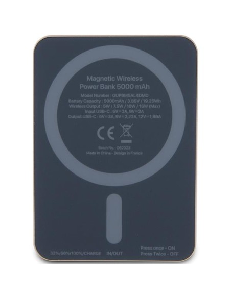 Guess MagSafe 4G Strassed Metal Logo indukcinis maitinimo blokas 15W 5000mAh - auksinis Guess MagSafe 4G Strassed Metal Logo indukcinis maitinimo blokas 15W 5000mAh - auksinis
