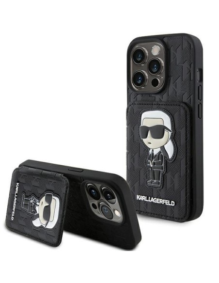 Karl Lagerfeld Saffiano kortelių lizdai ir stovo monograma Ikonik Patch dėklas, skirtas iPhone 15 Pro - juodas Karl Lagerfeld Saffiano kortelių lizdai ir stovo monograma Ikonik Patch dėklas, skirtas iPhone 15 Pro - juodas