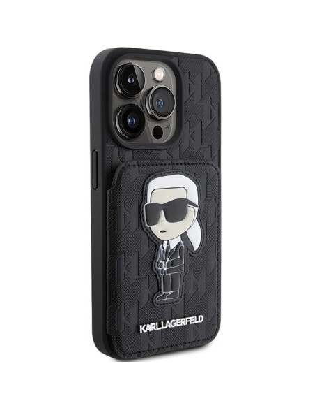 Karl Lagerfeld Saffiano kortelių lizdai ir stovo monograma Ikonik Patch dėklas, skirtas iPhone 15 Pro - juodas Karl Lagerfeld Saffiano kortelių lizdai ir stovo monograma Ikonik Patch dėklas, skirtas iPhone 15 Pro - juodas