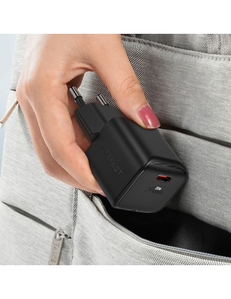 Acefast A73 Mini PD 20W GaN USB-C sieninis įkroviklis - juodas