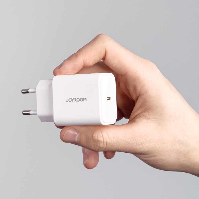 Ładowarka sieciowa Joyroom JR-TCF06 USB-C PD 20W + kabel USB-C - biała