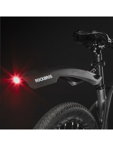 Błotnik Rockbros DNB8001 z czerwoną lampką LED - czarny Błotnik Rockbros DNB8001 z czerwoną lampką LED - czarny