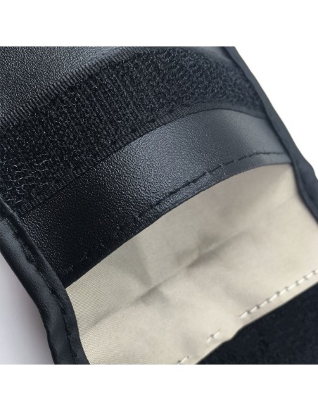 Apsaugos nuo vagystės dėklas automobilio raktams Faraday narvas 14x10cm juodas
 
Apsaugos nuo vagystės dėklas automobilio raktams Faraday narvas 14x10cm juodas