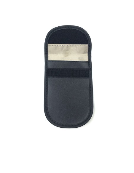 Apsaugos nuo vagystės dėklas automobilio raktams Faraday narvas 14x10cm juodas
 
Apsaugos nuo vagystės dėklas automobilio raktams Faraday narvas 14x10cm juodas