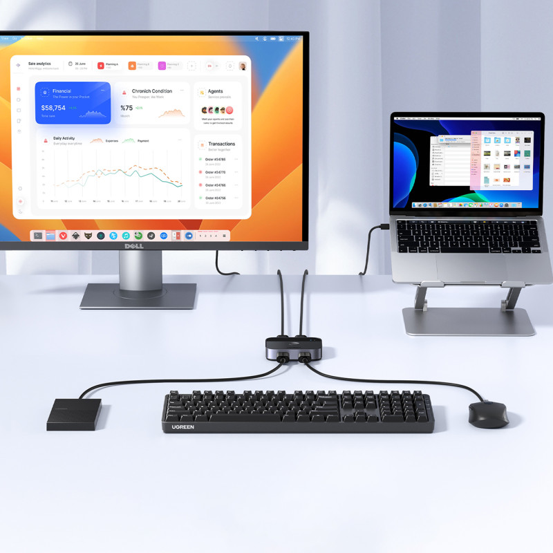 „2 viename“ adapteris 2 x USB-A 3.0 (įvestis) / 2 x USB-A (išvestis) – pilka