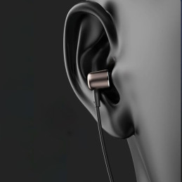 
Laidinės į ausis įdedamos ausinės su mikrofonu ir nuotolinio valdymo pulteliu USB-C 1,2 m – juodos
