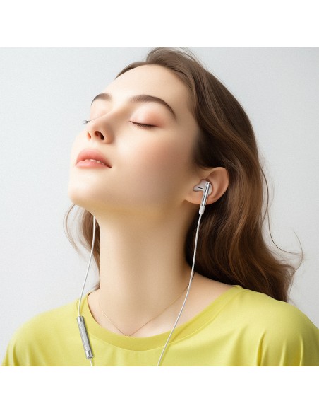 Laidinės ausinės su mikrofonu ir nuotolinio valdymo pulteliu USB-C 1,2 m – baltos spalvos
 
Laidinės ausinės su mikrofonu ir nuotolinio valdymo pulteliu USB-C 1,2 m – baltos spalvos