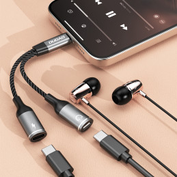 
2in1 adapterio skirstytuvas USB-C maitinimui ir ausinėms – pilka
