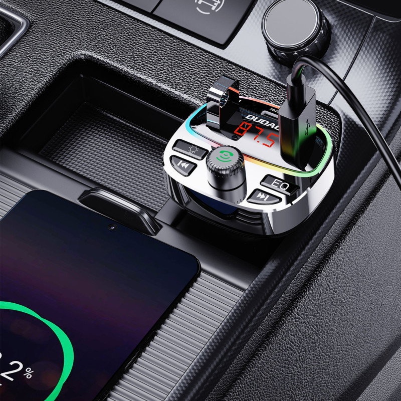R2PRO+ automobilinis siųstuvas su PD 25W įkrovimo prievadais Bluetooth 5.3 RGB – juoda ir sidabrinė