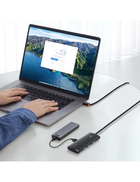 Lite serijos HUB 4 prievadų USB-A iki 4xUSB-A 3,0 2m juodas Lite serijos HUB 4 prievadų USB-A iki 4xUSB-A 3,0 2m juodas