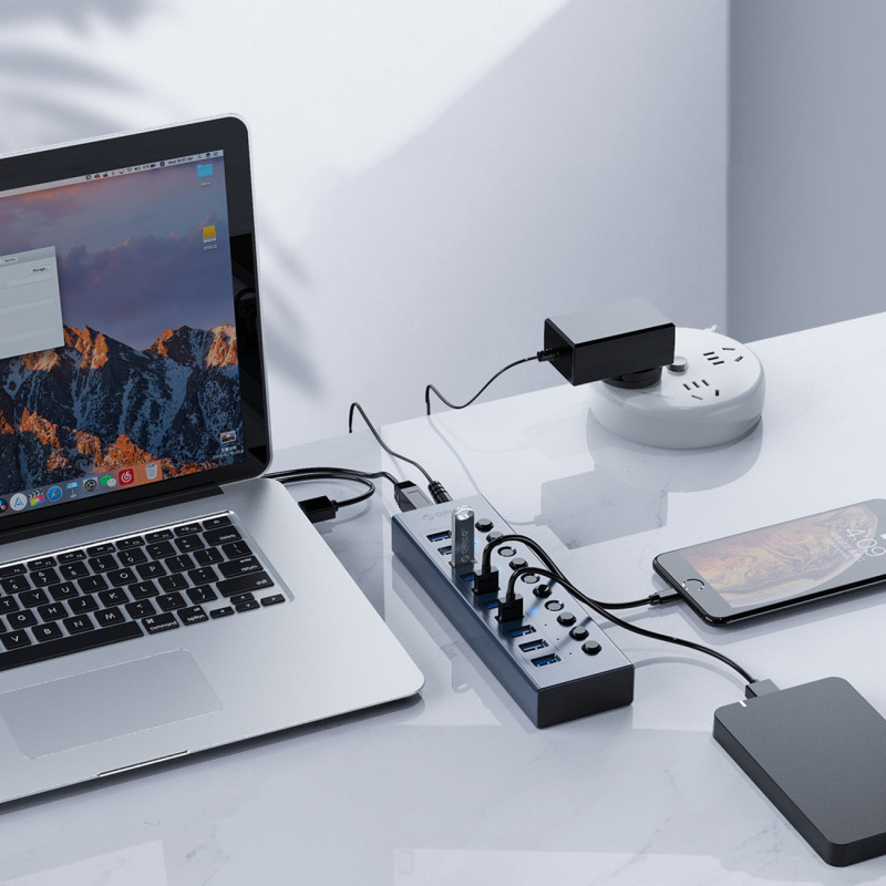 BT2U3-16AB šakotuvas su 16x USB-A jungikliais – pilka